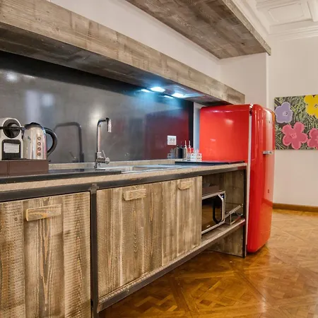 Orsoline Boutique - Position In روما