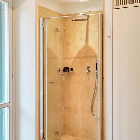 Orsoline Boutique - Position In روما