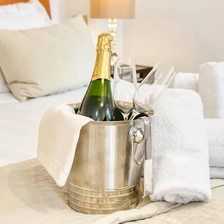 Orsoline Boutique - Position In شقة