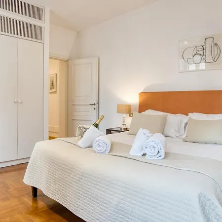 Orsoline Boutique - Position In *