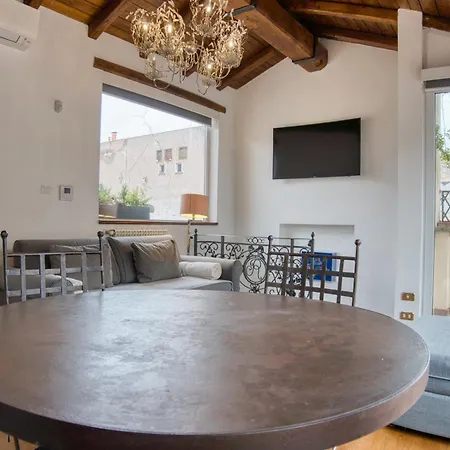 Orsoline Boutique - Position In روما